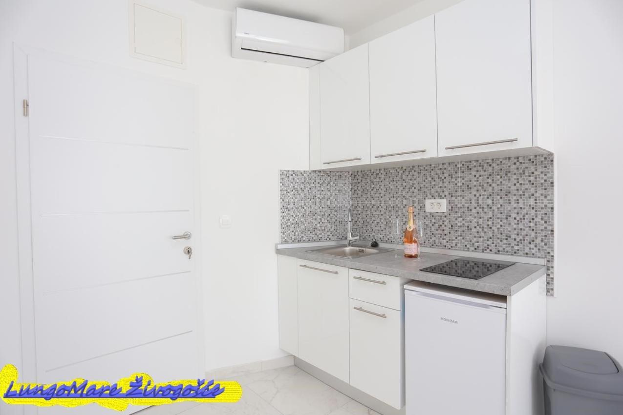 Apartmants Villa Lungo Mare Zivogosce Luaran gambar